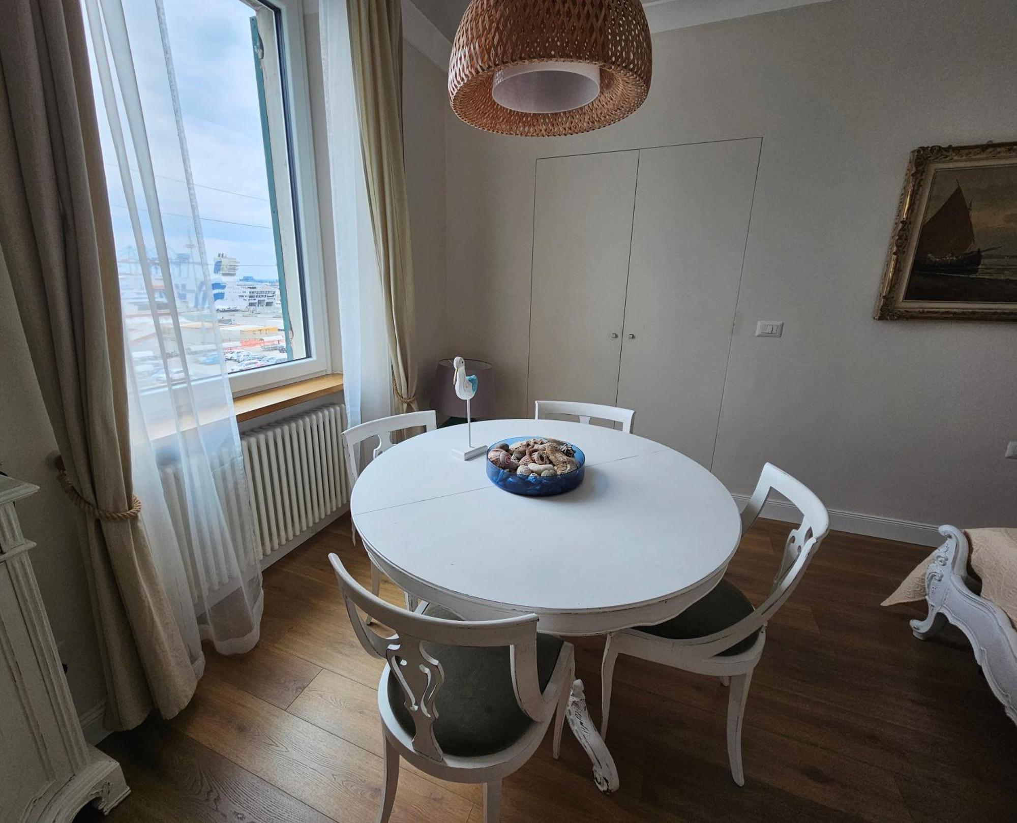Mare E Monti Hotel Генуа Стая снимка